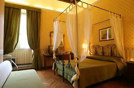 St. Moritz Отель